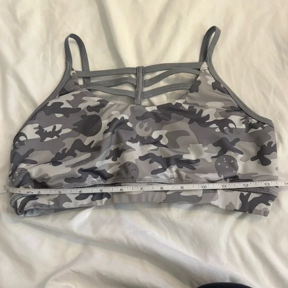 NWOT Her Universe X Star Wars Millennium Falcon Camo Sports Bra - Picture 3 of 7